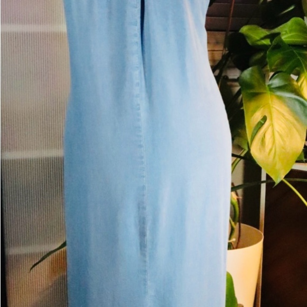 Vacation Ready 😍 Beautiful Maxi Denim Dress - Picture 4 of 16